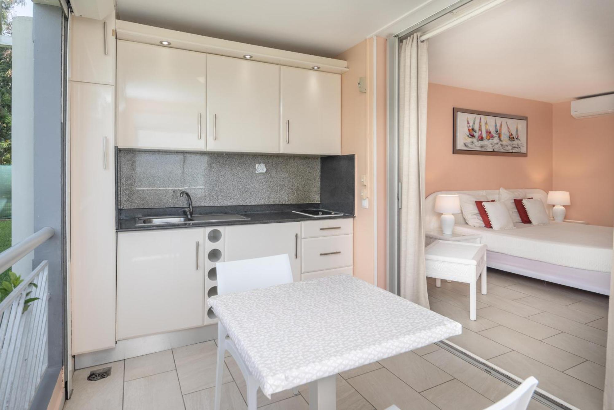 Appartement Bord De Mer Tres Fonctionnel , Sur La Plage & Vue Mer Exceptionnelle Le Gosier Kültér fotó