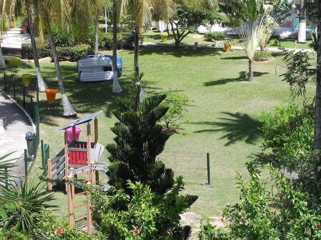 Appartement Bord De Mer Tres Fonctionnel , Sur La Plage & Vue Mer Exceptionnelle Le Gosier Szoba fotó