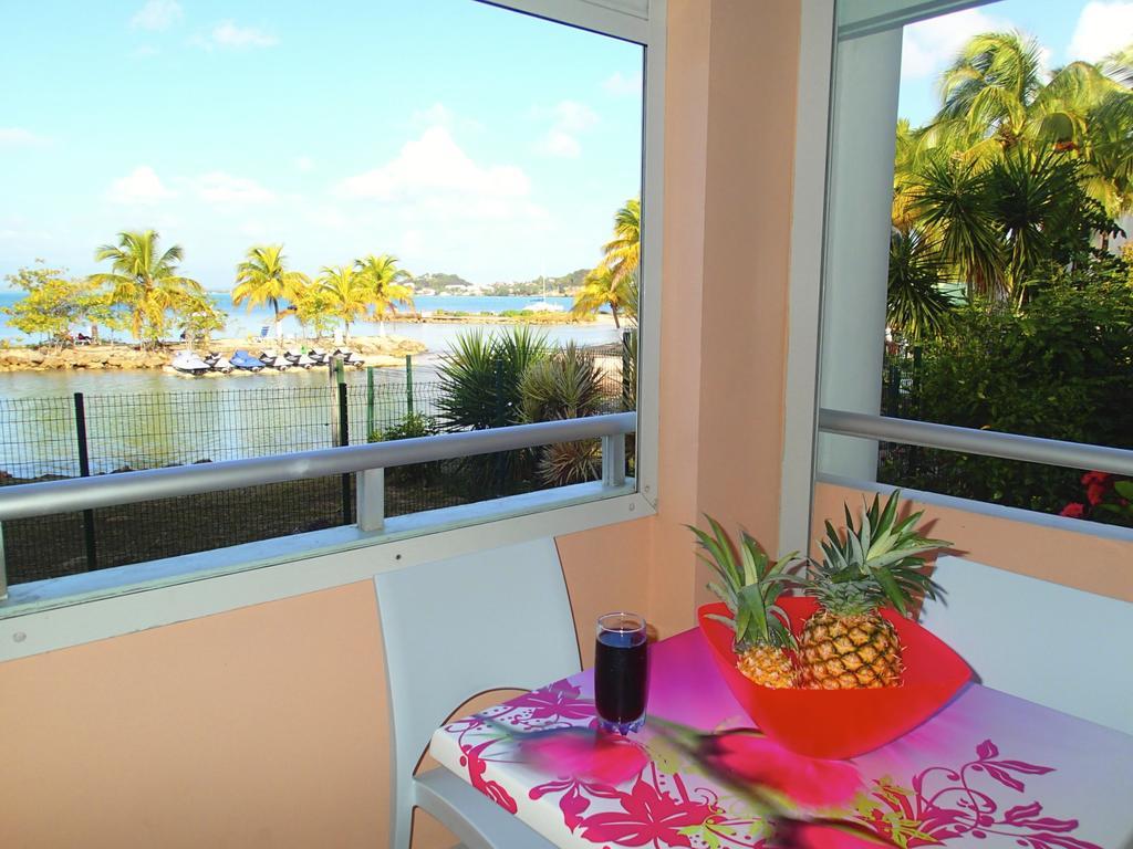 Appartement Bord De Mer Tres Fonctionnel , Sur La Plage & Vue Mer Exceptionnelle Le Gosier Kültér fotó